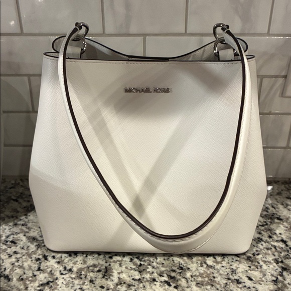 Michael Kors Handbags - Michael Kors Cream Shoulder Bag